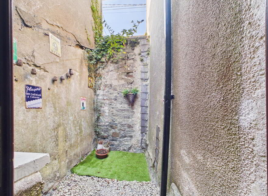 43 Grattan Terrace, Francis Street, Waterford, X91XWD9