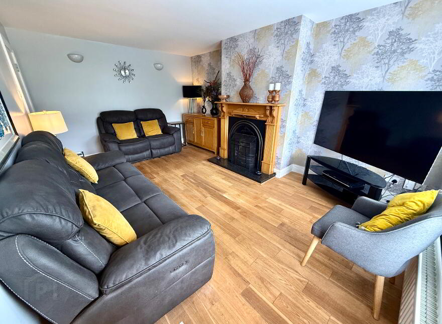 63 Thornhill Park, Derry, BT48 8PB