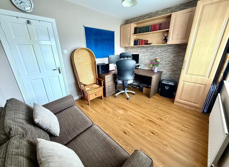 63 Thornhill Park, Derry, BT48 8PB
