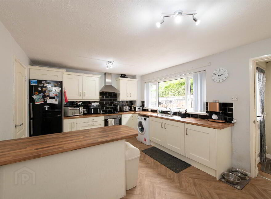 30 Iveagh Drive, Banbridge, BT32 3YE