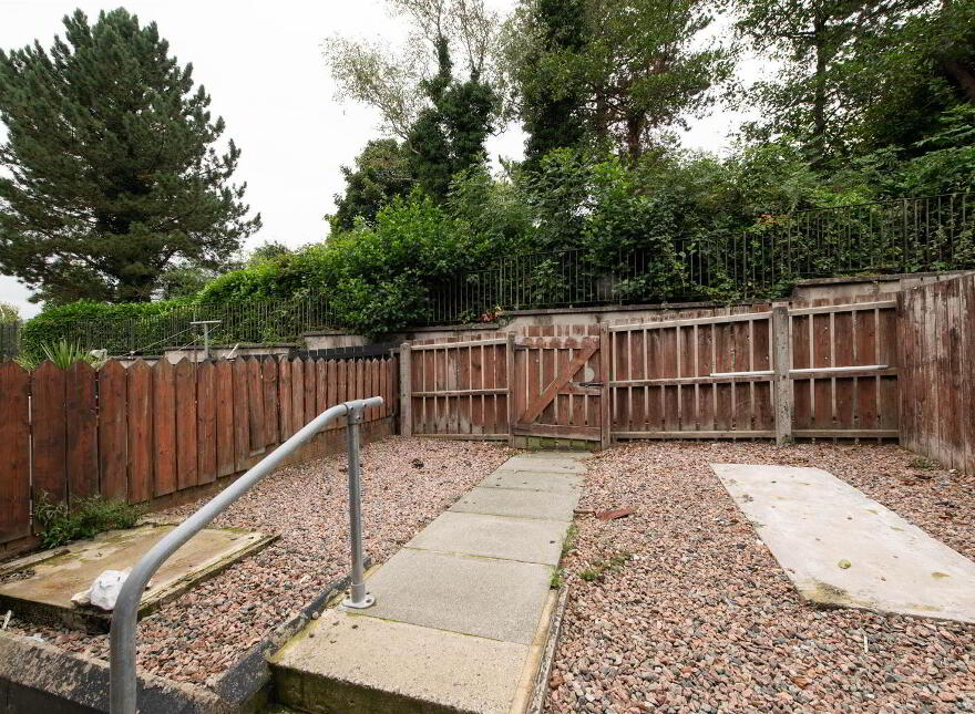 30 Iveagh Drive, Banbridge, BT32 3YE