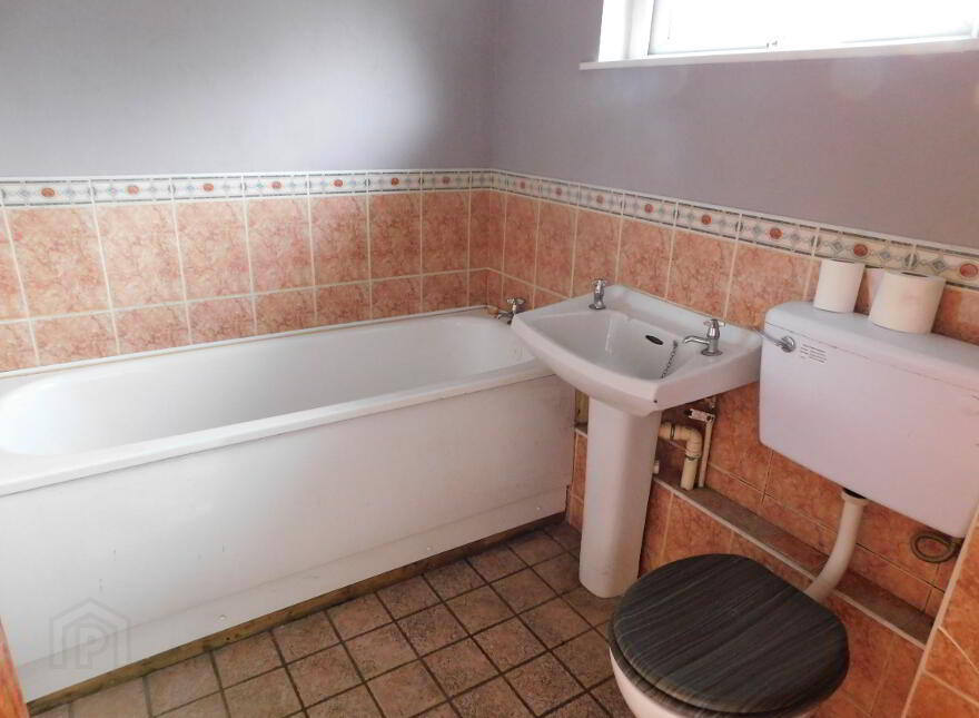 187 Ballynahatty Road, Fintona, Omagh, BT78 2ND