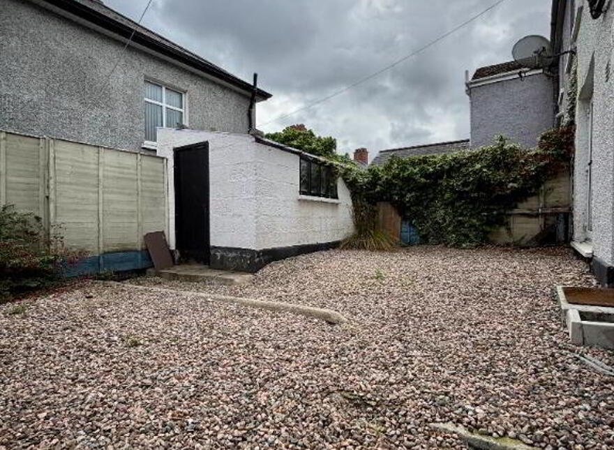 2 Ravenhill Parade, Belfast, BT6 8NU