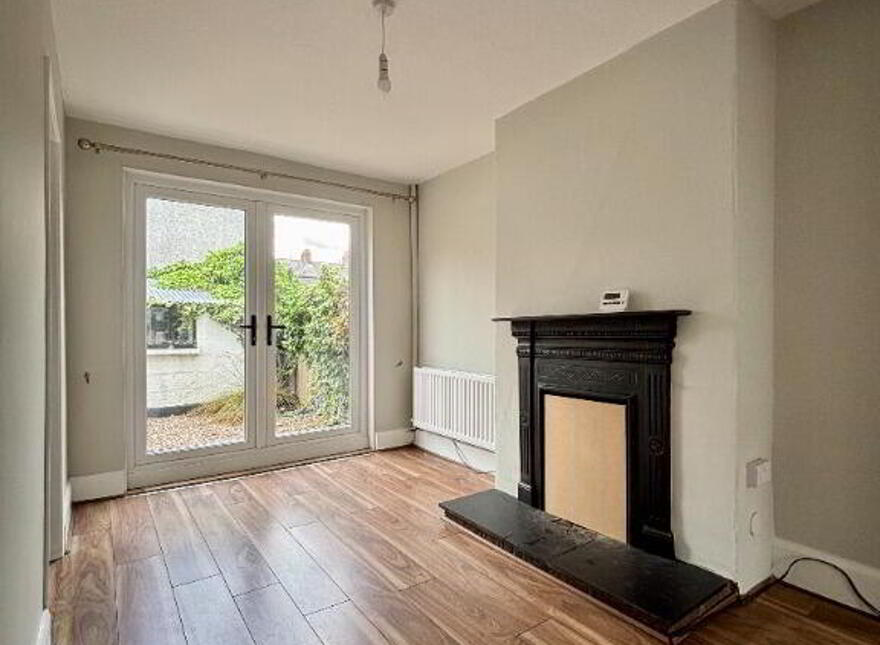 2 Ravenhill Parade, Belfast, BT6 8NU