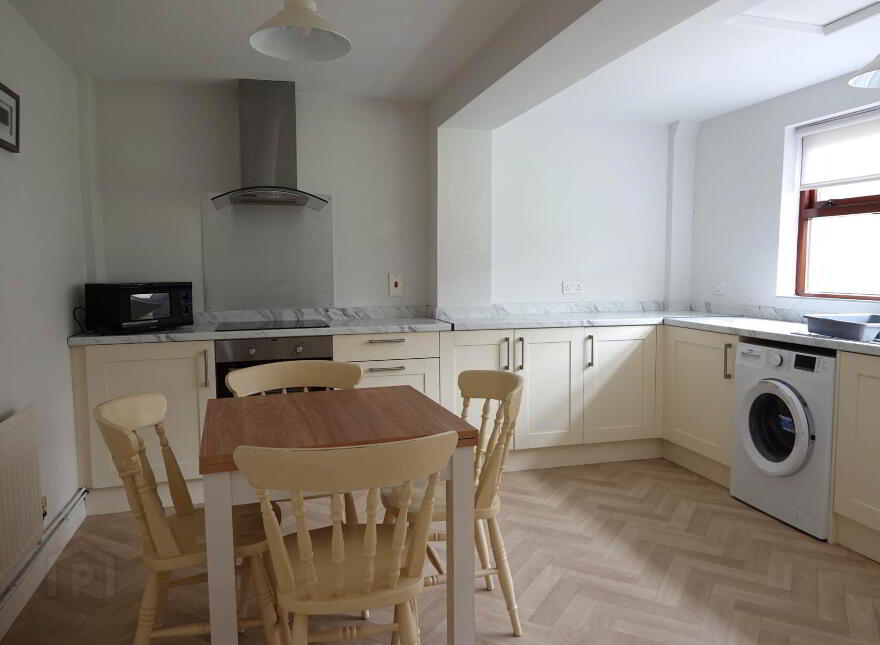 32 Harryville Street, Maguiresbridge, Enniskillen, BT94 4QX