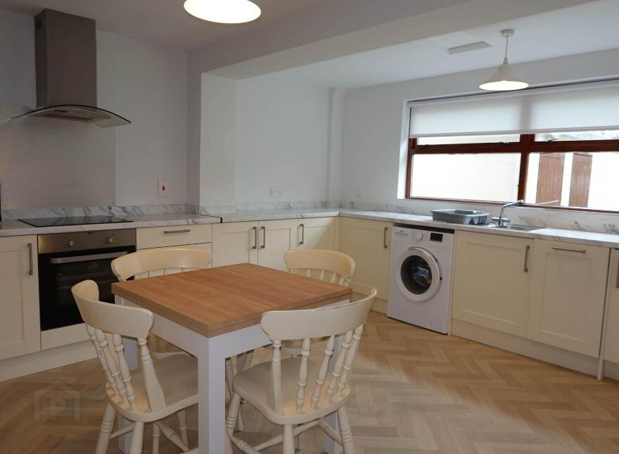 32 Harryville Street, Maguiresbridge, Enniskillen, BT94 4QX