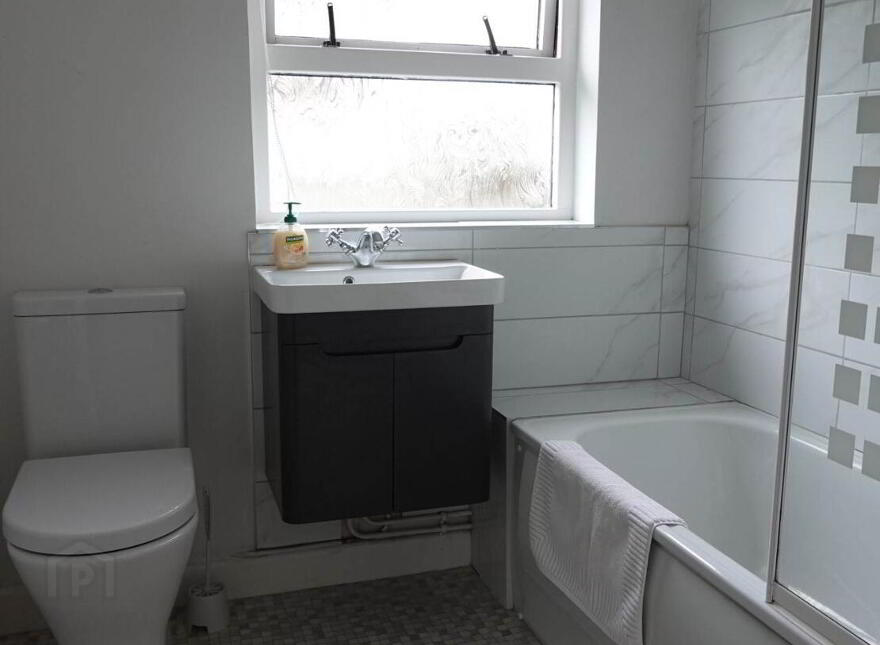 32 Harryville Street, Maguiresbridge, Enniskillen, BT94 4QX