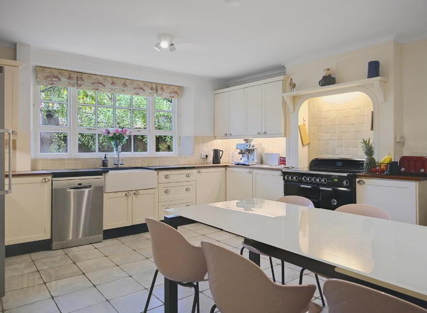 30 Ballycoan Road, Belfast, BT8 8LL