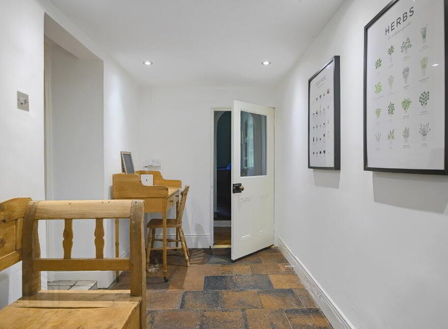 30 Ballycoan Road, Belfast, BT8 8LL