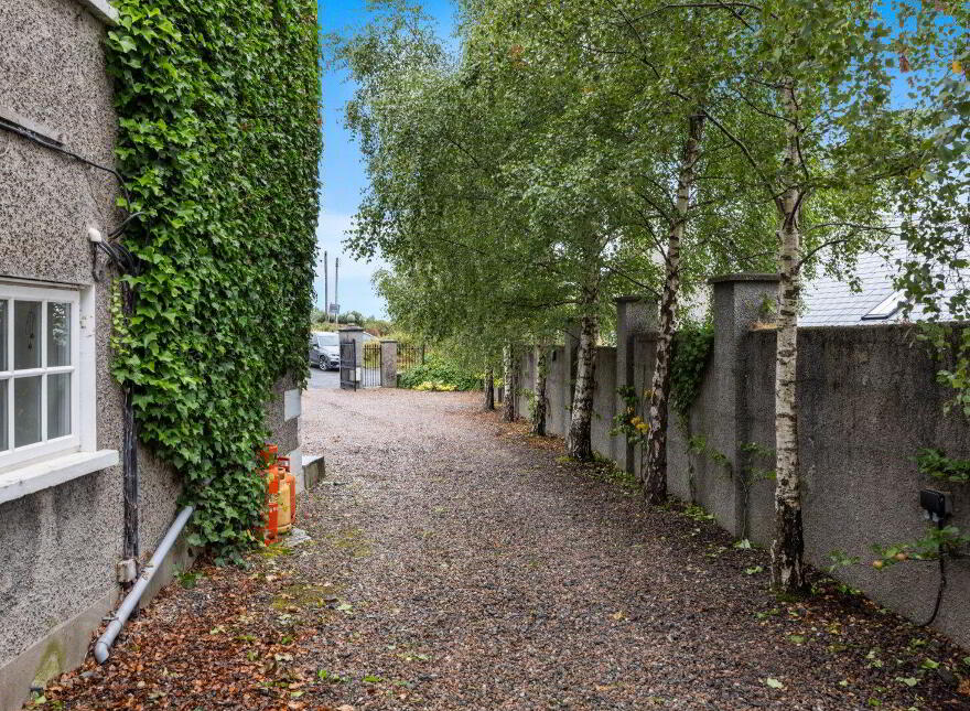 30 Ballycoan Road, Belfast, BT8 8LL
