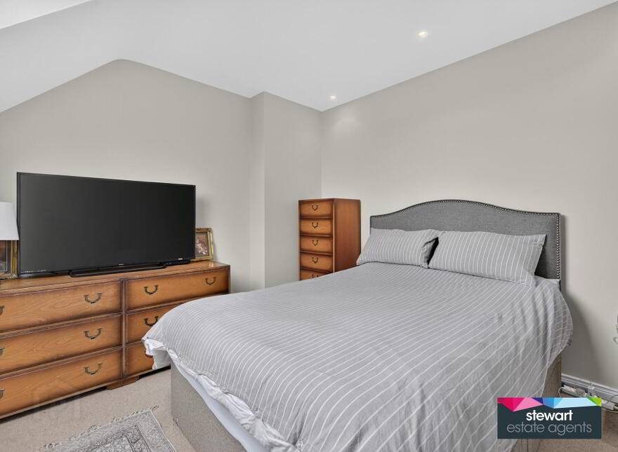 57 Annaghanoon Road, Waringstown, BT66 7RZ