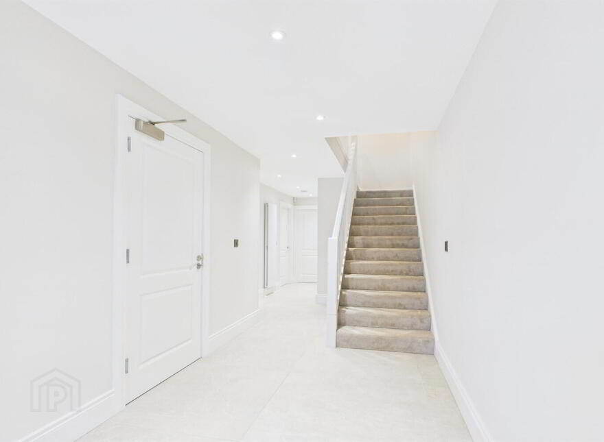 1 Priory Gate, Holywood, BT18 0FF