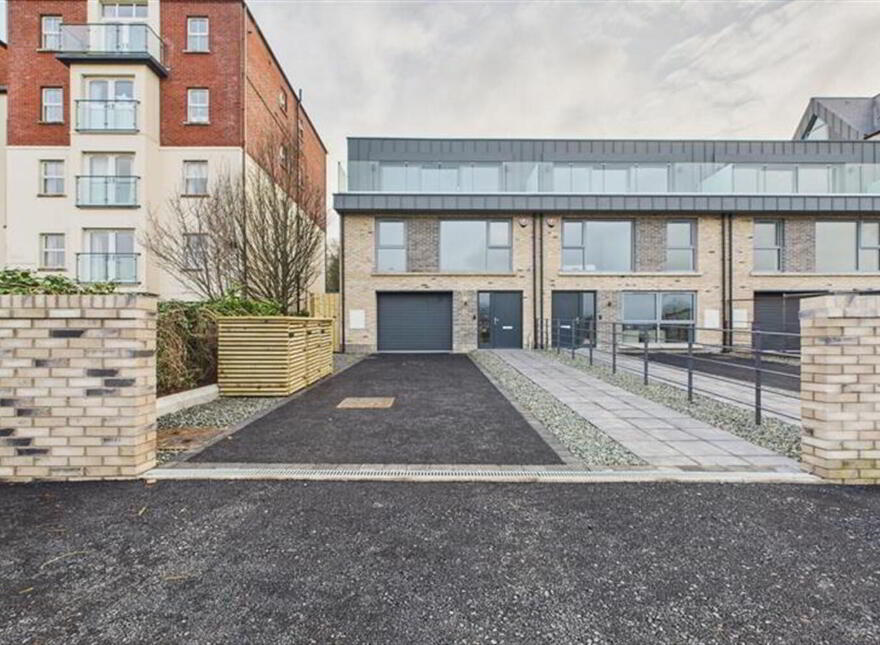 1 Priory Gate, Holywood, BT18 0FF