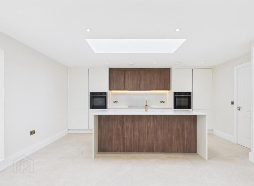 1 Priory Gate, Holywood, BT18 0FF