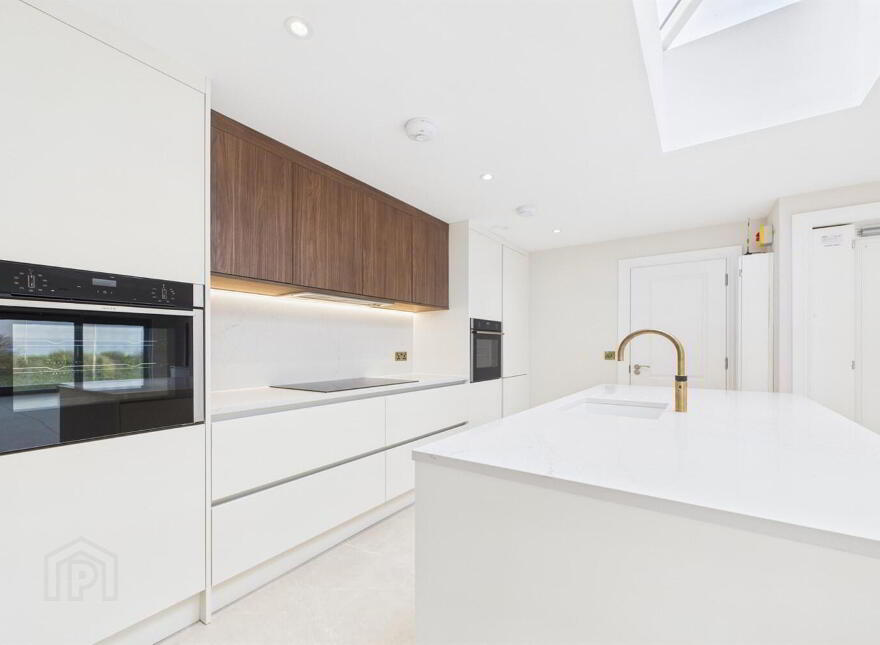 1 Priory Gate, Holywood, BT18 0FF
