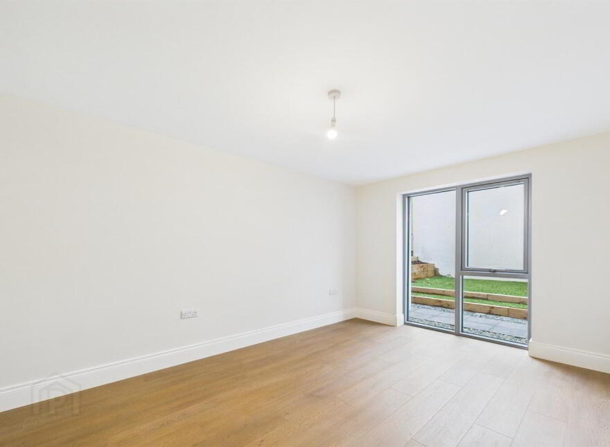 1 Priory Gate, Holywood, BT18 0FF