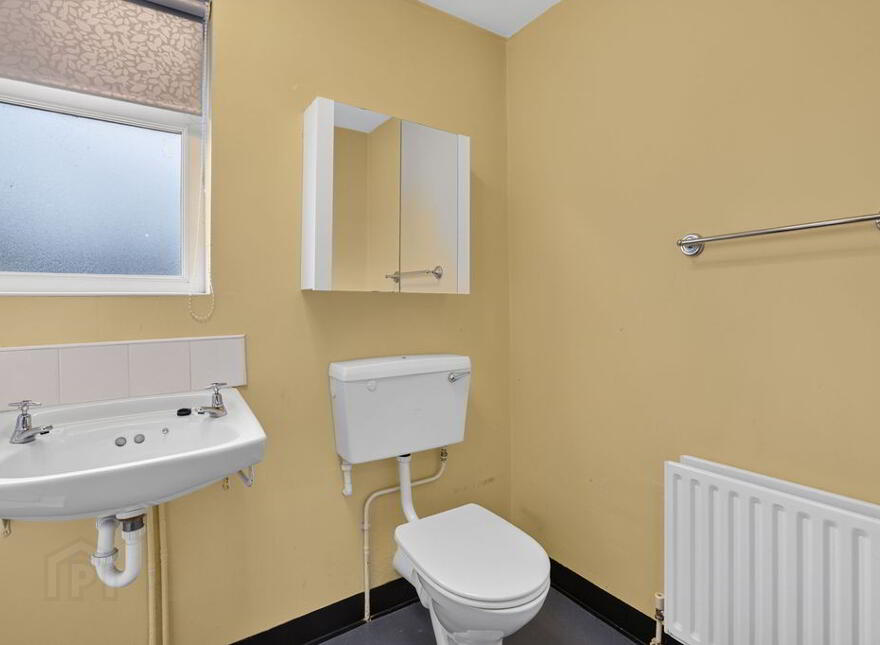 2 Meadowside, Antrim, BT41 4HD