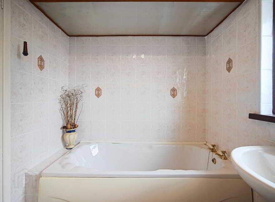 9 Redhill Manor, Finaghy Road South, Belfast, BT10 0PA