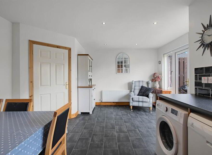 5 Porter Green Road, Larne, BT40 2UG