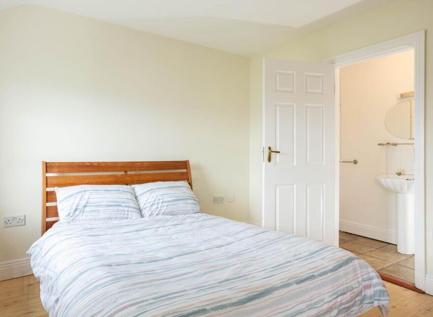 6 The Courtyard, Baltimore, P81V578