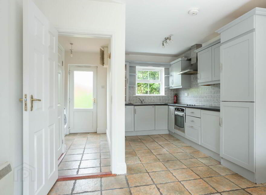6 The Courtyard, Baltimore, P81V578