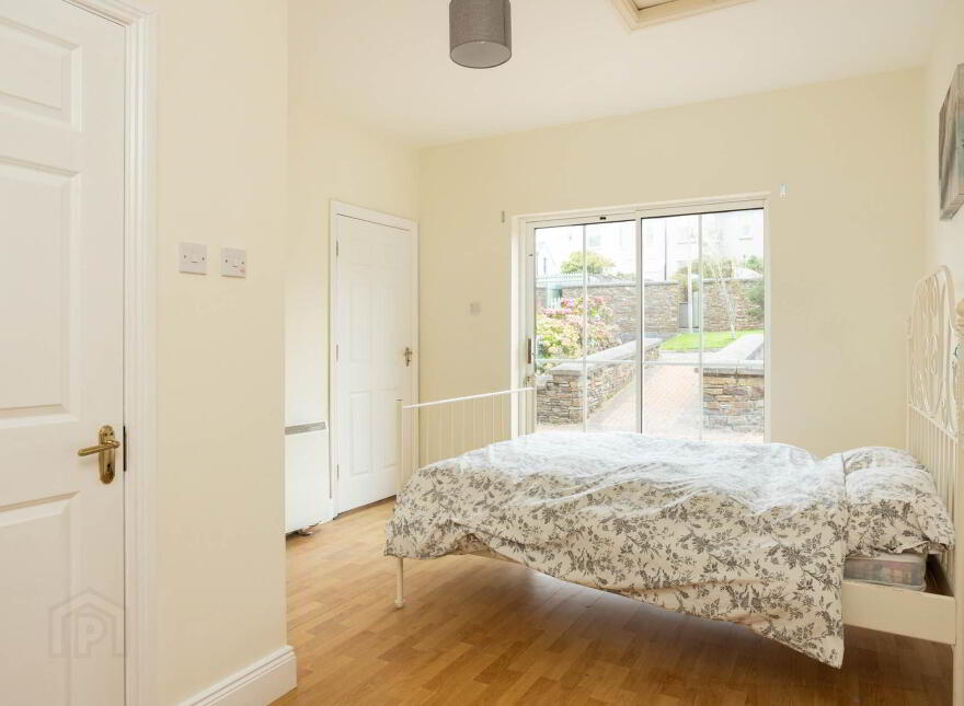6 The Courtyard, Baltimore, P81V578