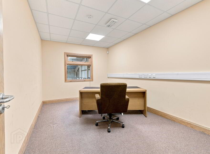 Strawhall Industrial Estate, Unit 3A Former Perry's Cash & Carry, ...Carlow Town, R93A3V7
