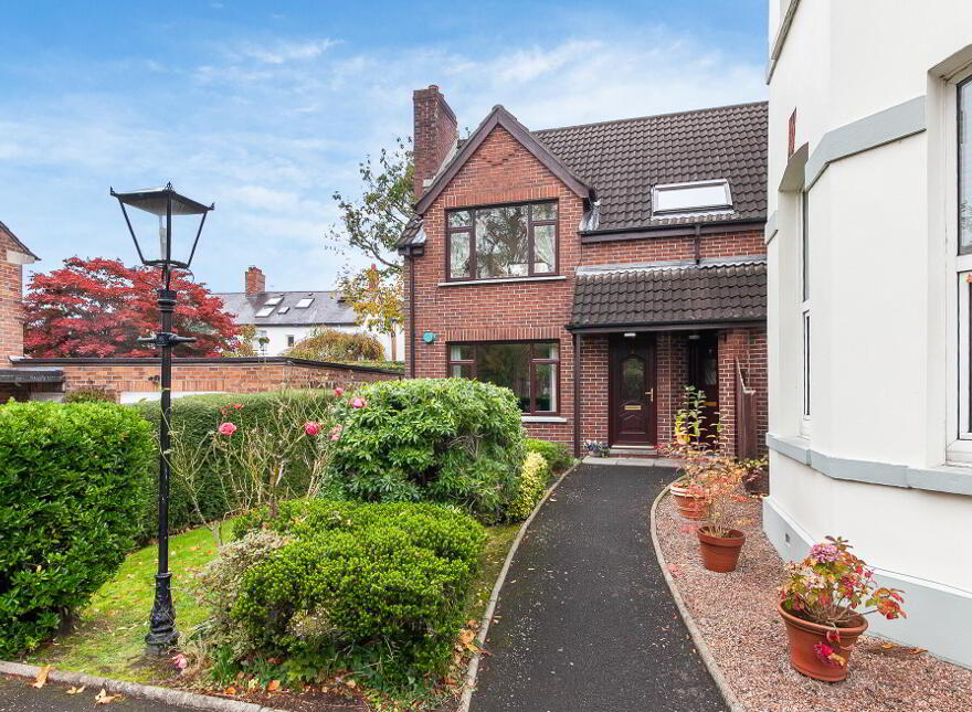 Apt 3, 58 Marlborough Park South, Belfast, BT9 6HT