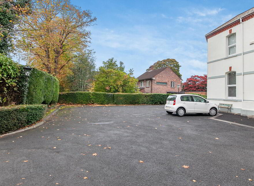 Apt 3, 58 Marlborough Park South, Belfast, BT9 6HT