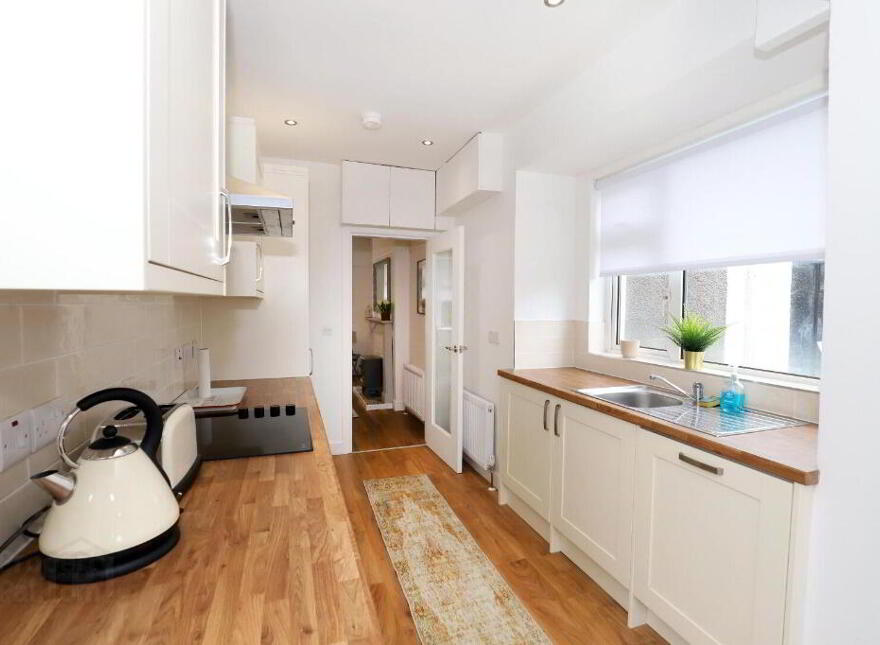 1 Frankhill Drive, Belfast, BT8 8PB
