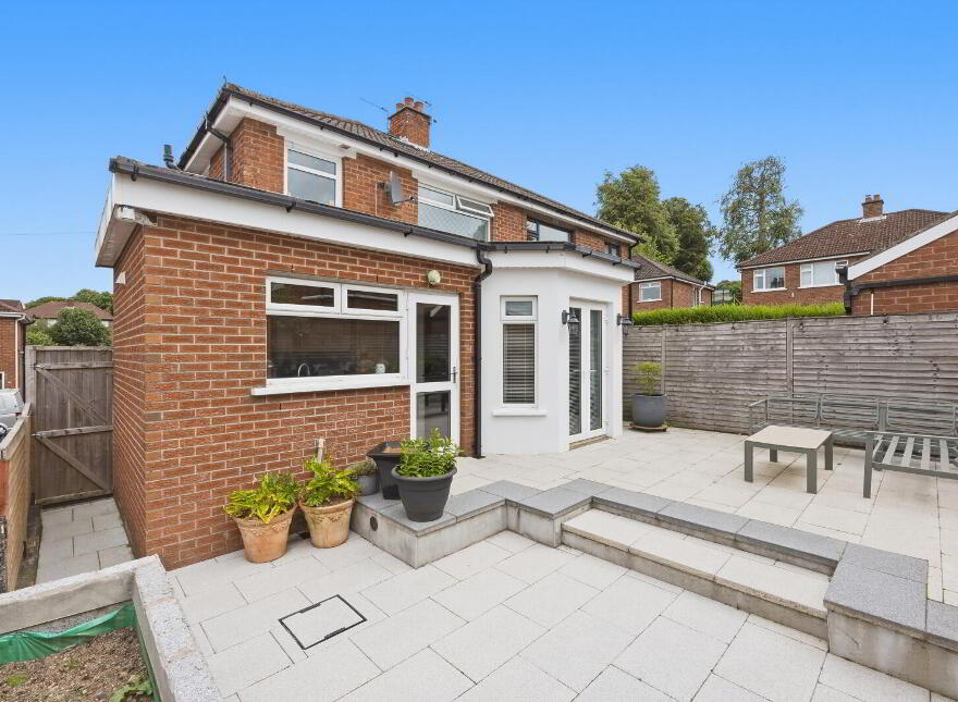 17 Garnerville Gardens, Belfast, BT4 2PA