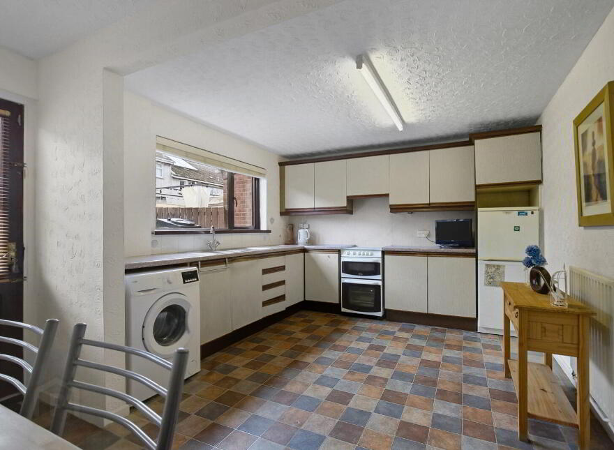 39 Glencairn Way, Belfast, BT13 3TF