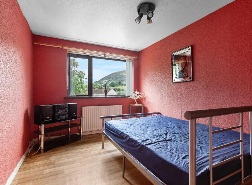 39 Glencairn Way, Belfast, BT13 3TF