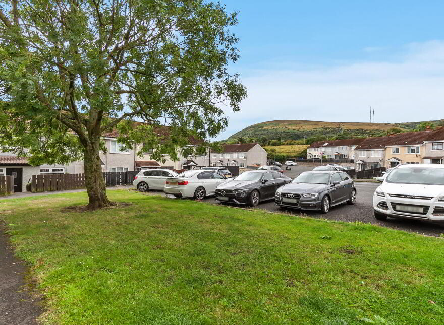 39 Glencairn Way, Belfast, BT13 3TF