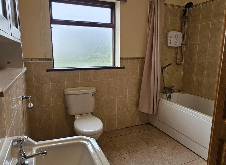 Moate, Carlanstown, Kells, A82DD54