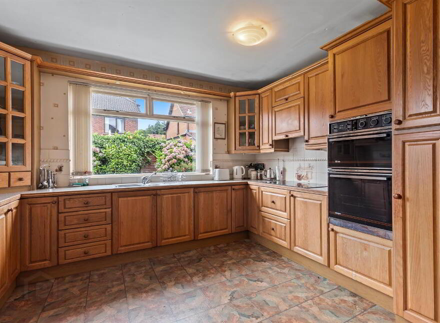 9 Schomberg Park, Belfast, BT4 2HH