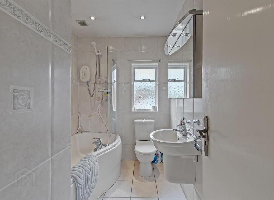 9 Schomberg Park, Belfast, BT4 2HH