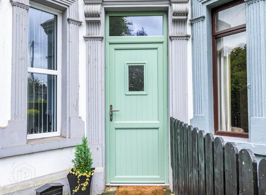 14 Westbourne Terrace, Lisburn, BT28 3AG