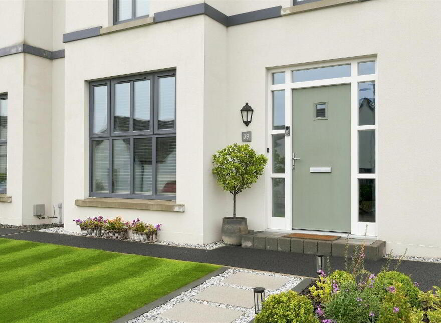 38 Castlegate, Galgorm, Ballymena, BT42 1SD