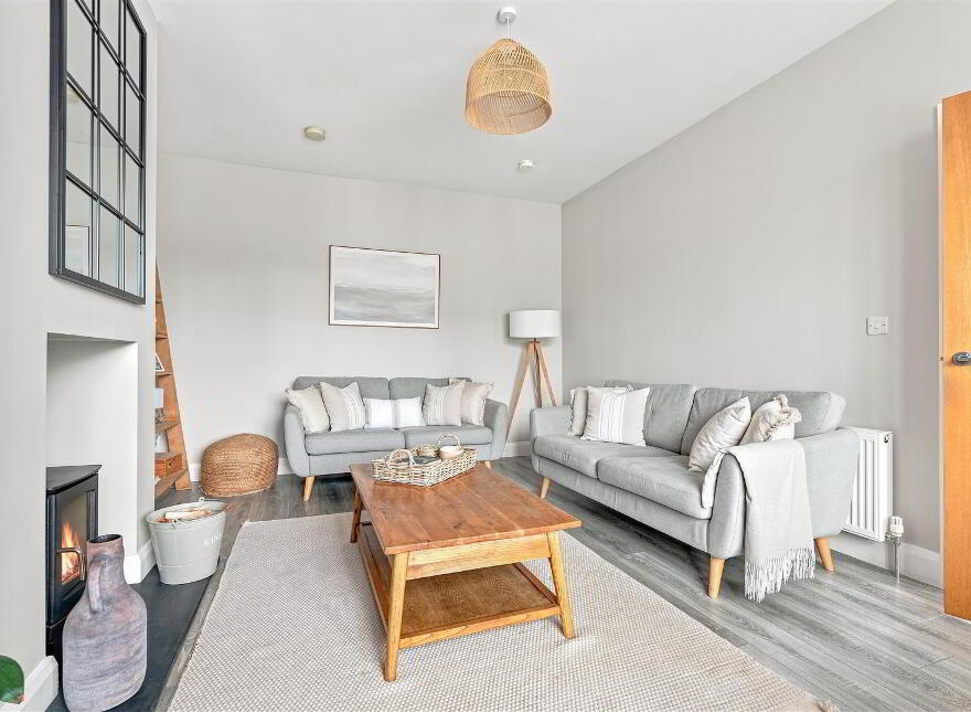 38 Castlegate, Galgorm, Ballymena, BT42 1SD
