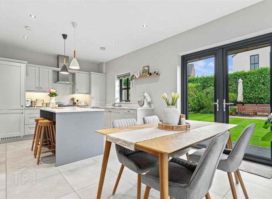 38 Castlegate, Galgorm, Ballymena, BT42 1SD