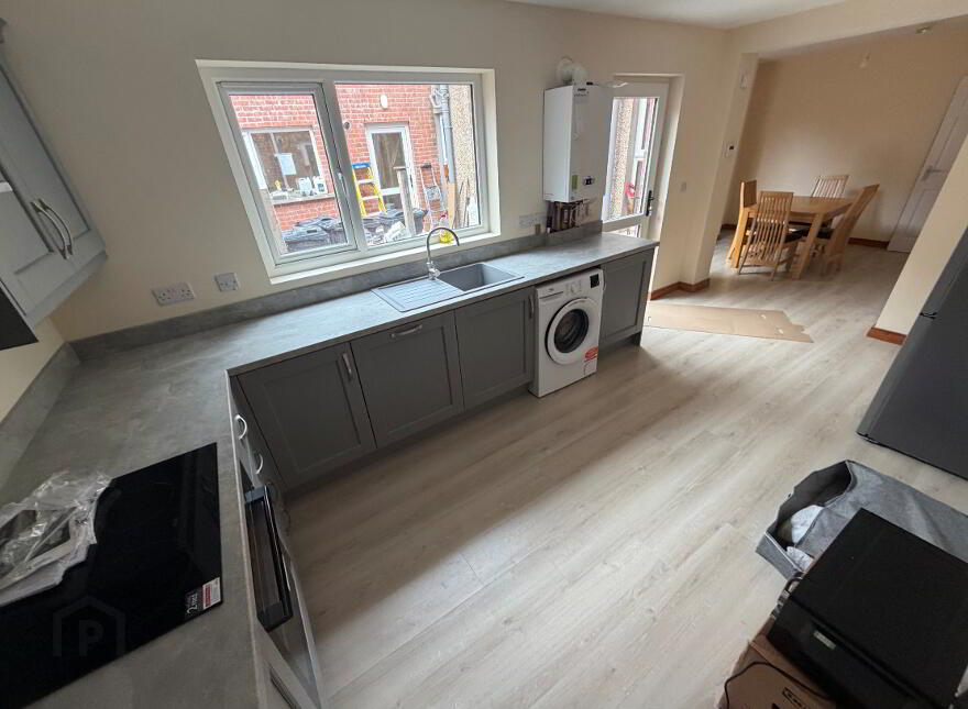 96-100 Edinburgh Street, Belfast, BT9 7DT