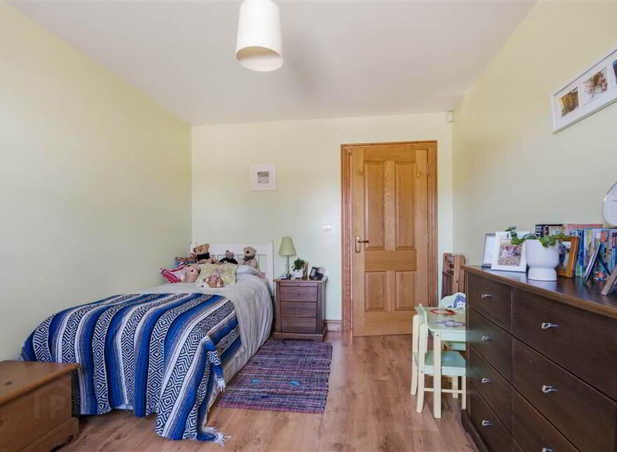 52 Moorfields Road, Ballymena, BT42 3BT