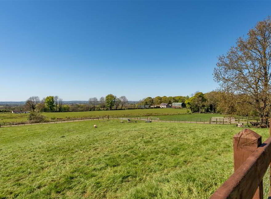 52 Moorfields Road, Ballymena, BT42 3BT