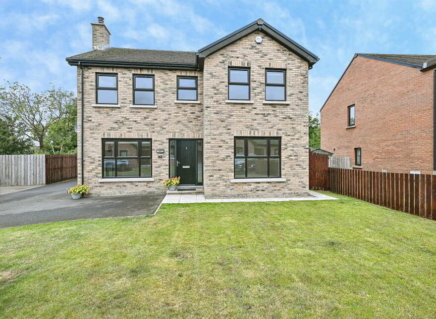 74 Graysfield, Crossgar, BT30 9HG