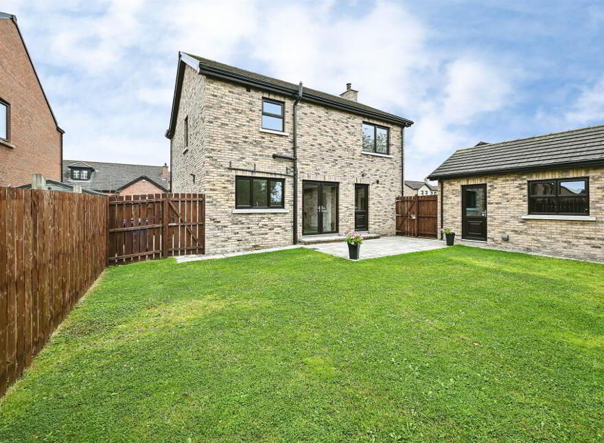 74 Graysfield, Crossgar, BT30 9HG