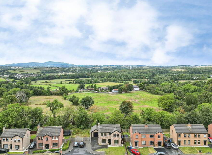 74 Graysfield, Crossgar, BT30 9HG