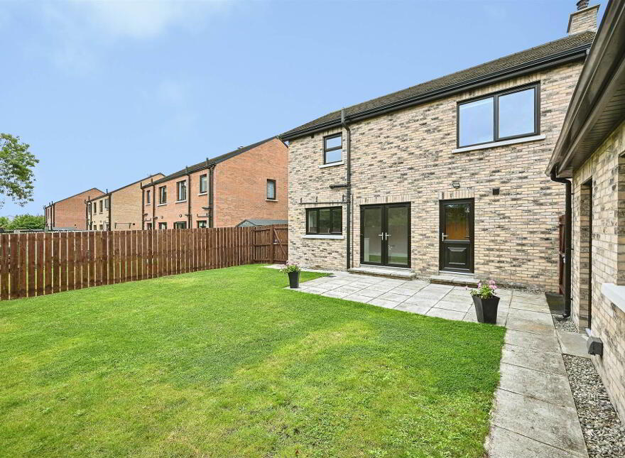 74 Graysfield, Crossgar, BT30 9HG