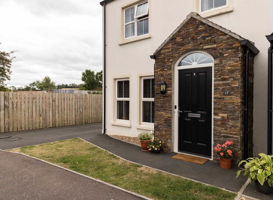 17 Chancellors Court, Diamond Road, Dromore, BT25 1TU