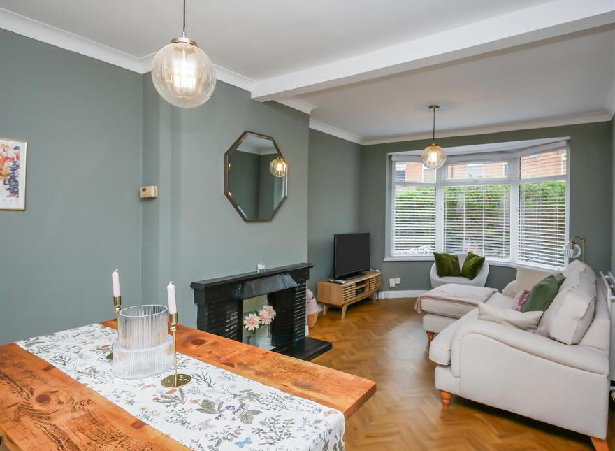 2 Ava Parade, Ormeau, Belfast, BT7 3BU